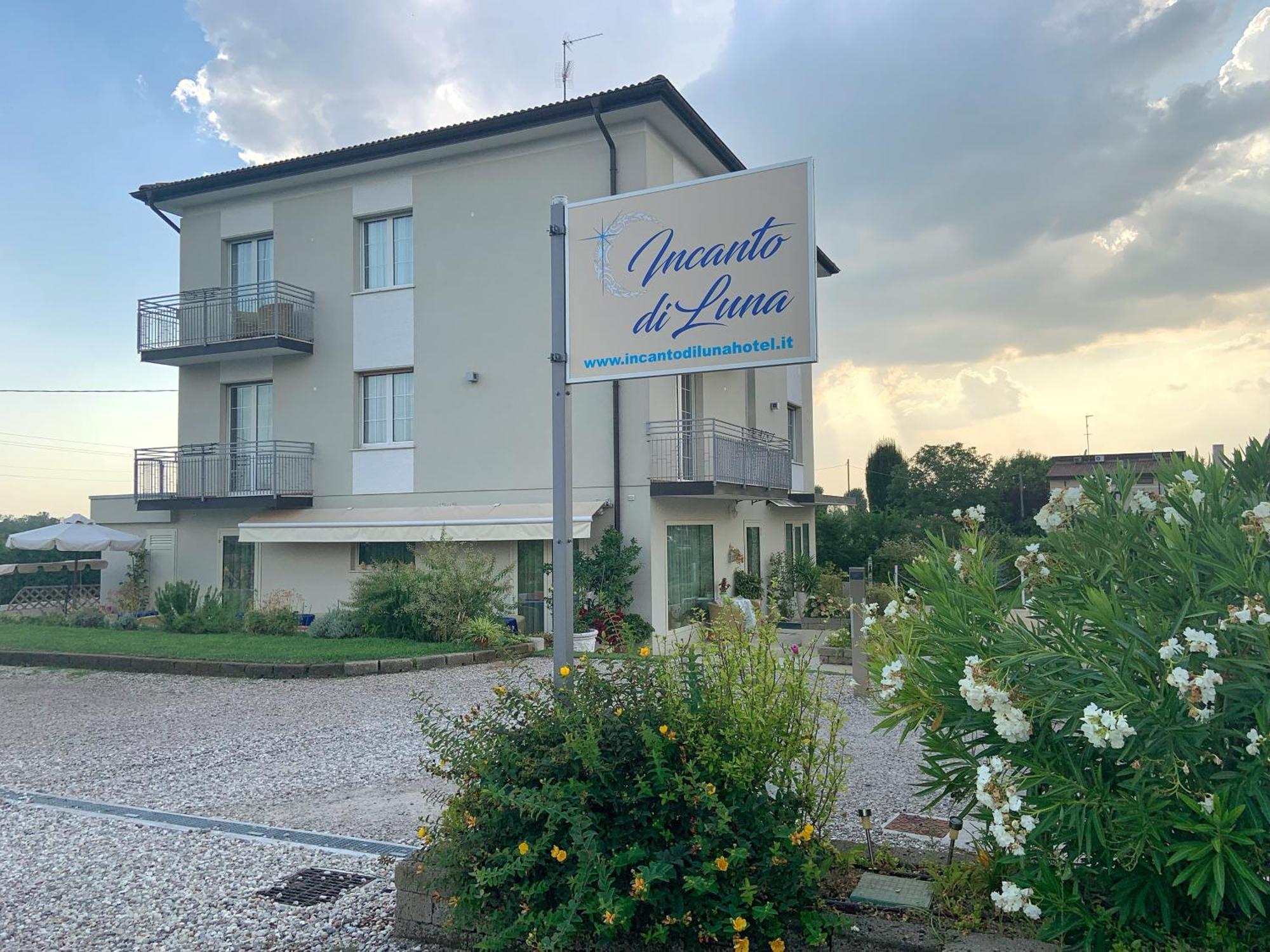 Incanto Di Luna Hotel シルミオーネ エクステリア 写真